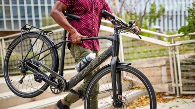 Trek FX+ 2 MS LT S Satin Trek Black Produktbild 2