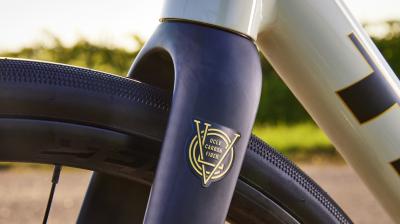 Trek Domane AL 5 56 Matte Trek Black Produktbild 12